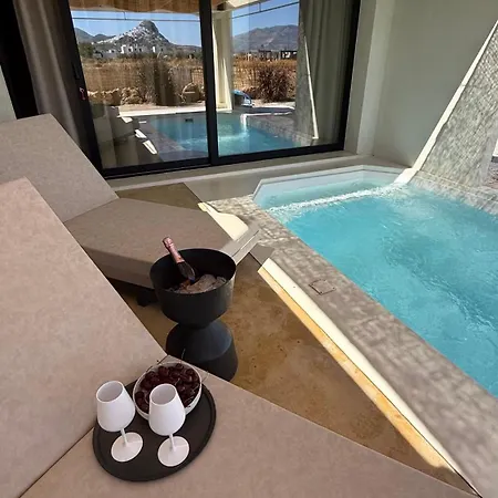 Theros Suite, Private Pool Retreat In Skyros