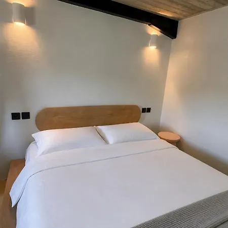 Theros Suite, Private Pool Retreat In Villa