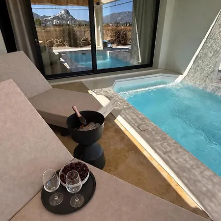 Theros Suite, Private Pool Retreat In Villa Szkírosz