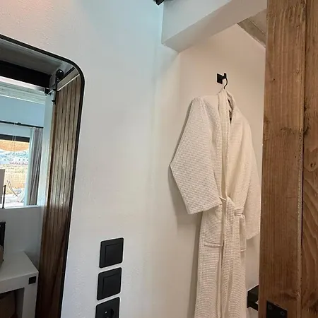 Villa Theros Suite, Private Pool Retreat In