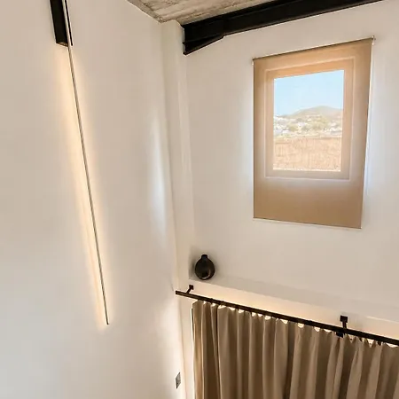 Theros Suite, Private Pool Retreat In